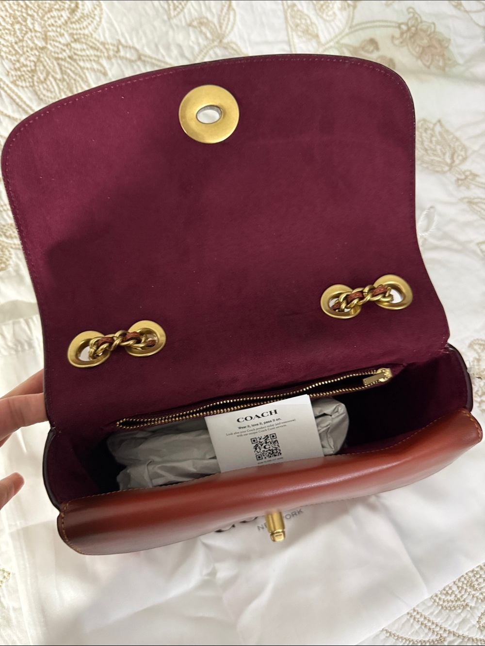 NWT Coach Shoulder Bag in Deep brown with Gold Hardware - Picture 8 of 11